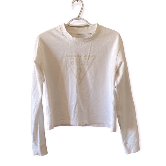 𝅺⭐️2 FOR $20⭐️ Guess White Cropped Sweatshirt. Fits medium. - Picture 1 of 7